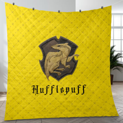 Hufflepuff Hogwarts Legacy Harry Potter Quilt Blanket
